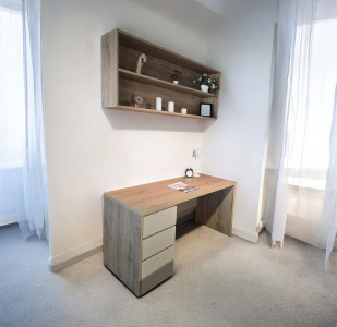 Karan Çalışma Masası